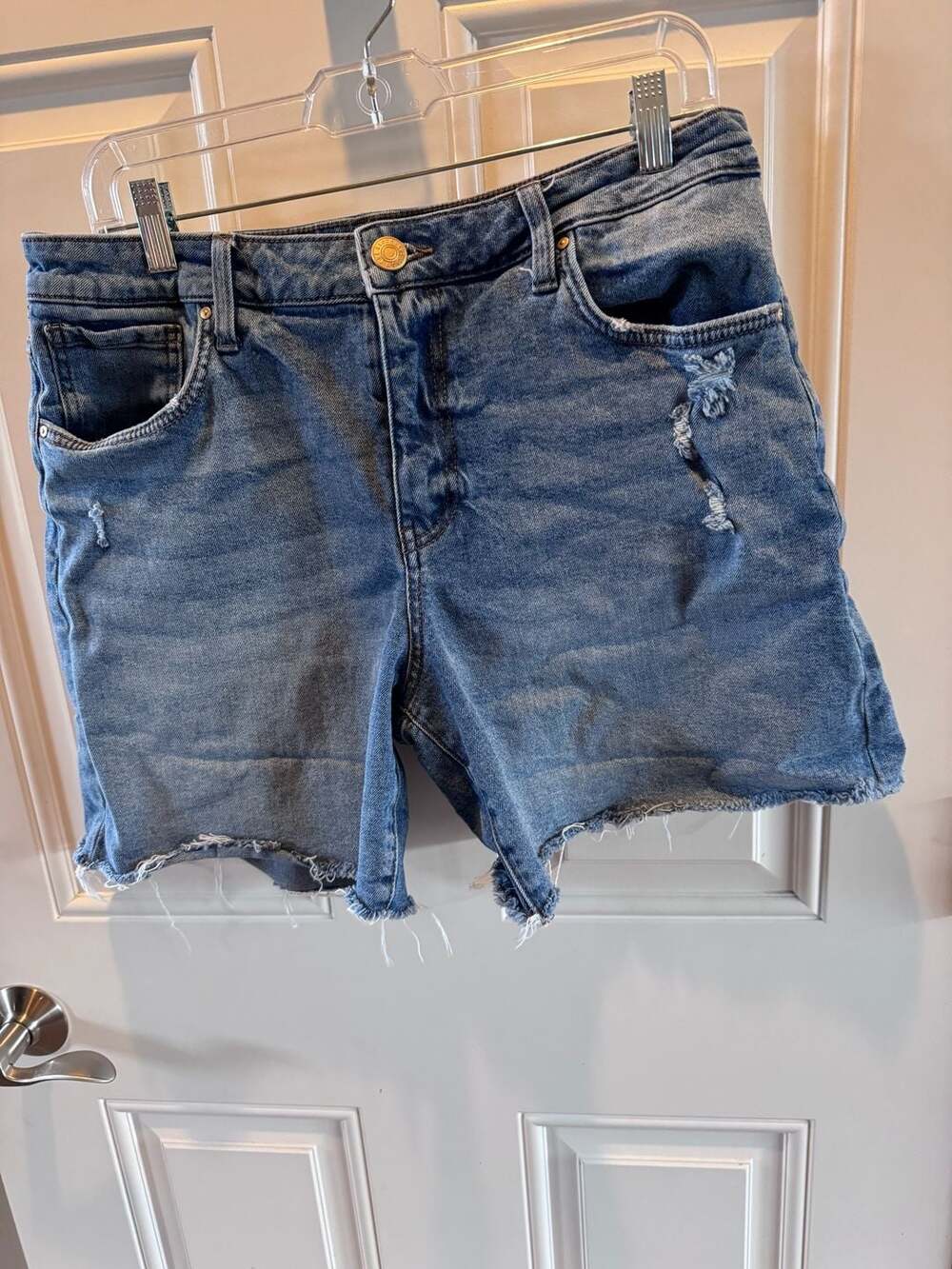 KUT from the Kloth Distressed Fray Hem Denim Shorts Size 8